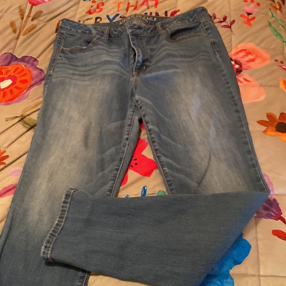 3 pair of American Eagle jeans.  1 Artist  Flair. 2 high rise Jegging 16 Long - Picture 6 of 11